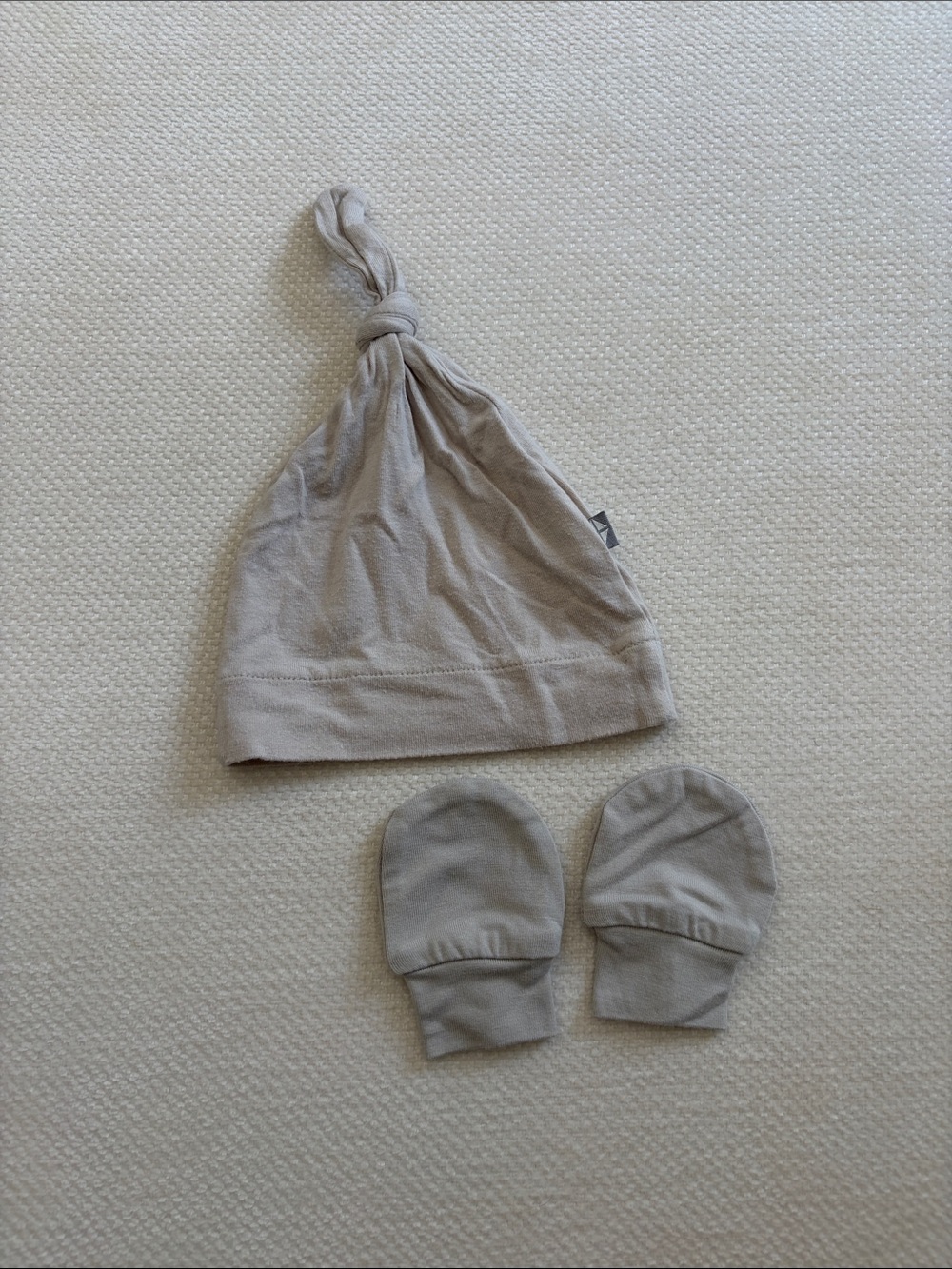 Kyte BABY Hat & Mitten Set in Oat